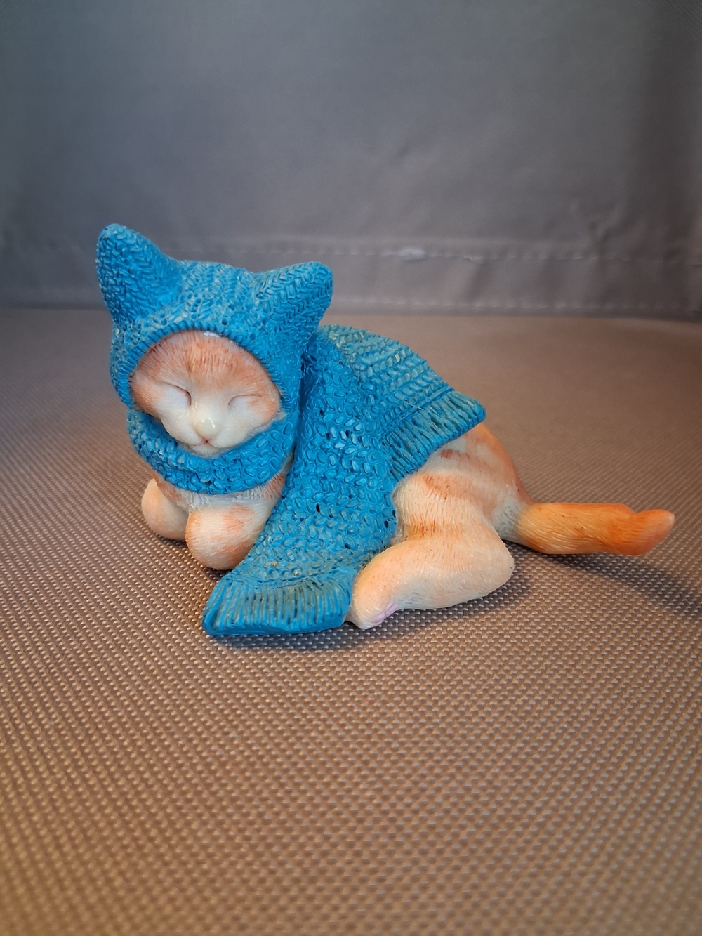 Cozy Kitten Blue Knit Hoodie Cat Figurine - Decorative Pet Sculpture